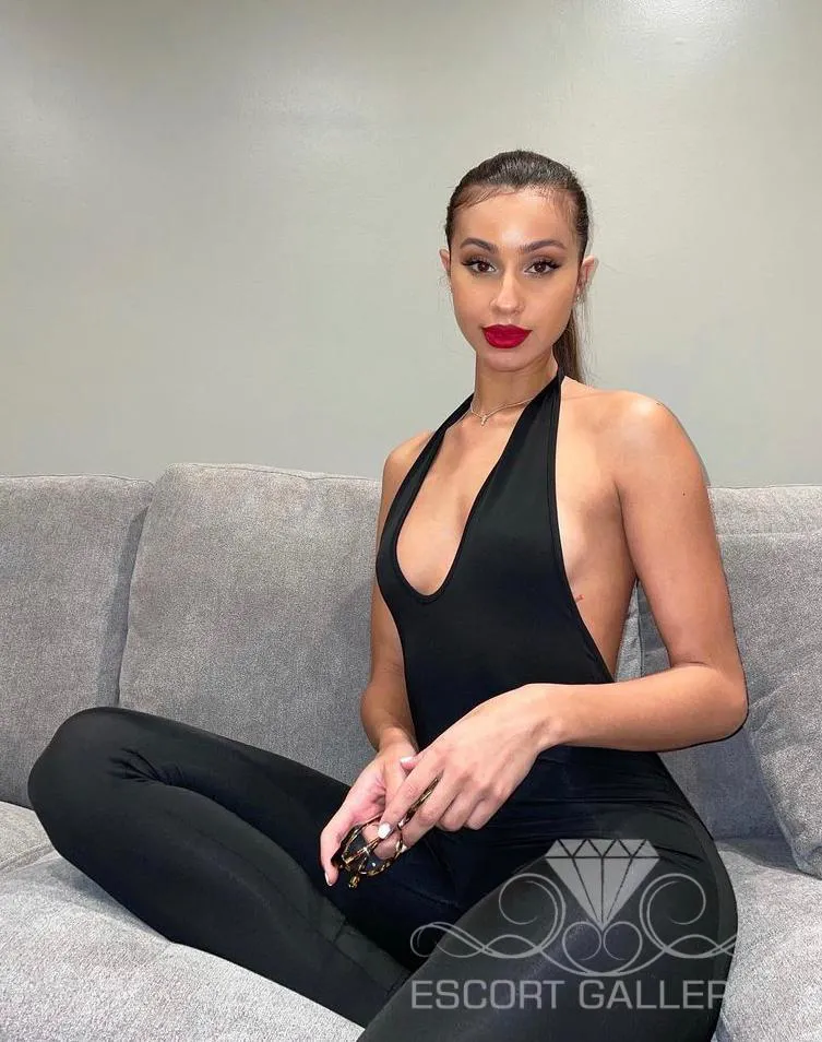 Escorts Cairo, Egypt eva