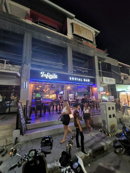 Beer Bar / Go-Go Bar Ko Samui, Thailand Infinite Social Bar Chaweng