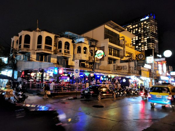 Beer Bar Pattaya, Thailand Lovely Corner Bar