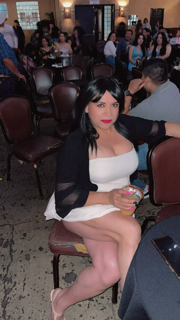 Escorts Anaheim, California 2 Ts out 🍆💦🍑👅