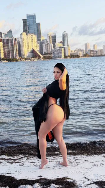 Escorts Miami, Florida Roxanat