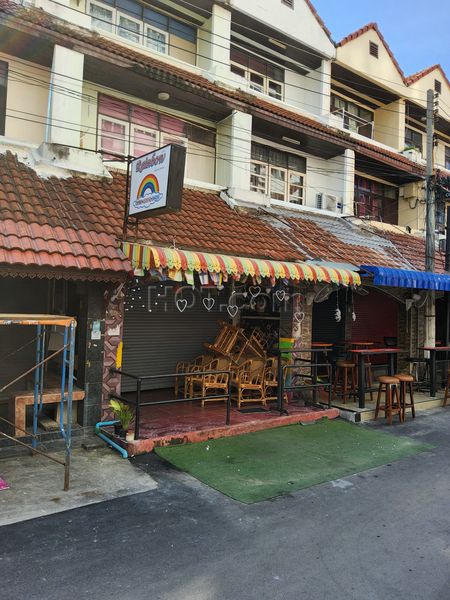 Beer Bar / Go-Go Bar Pattaya, Thailand Rainbow Bar