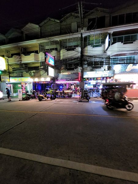 Beer Bar Pattaya, Thailand Farang Bar