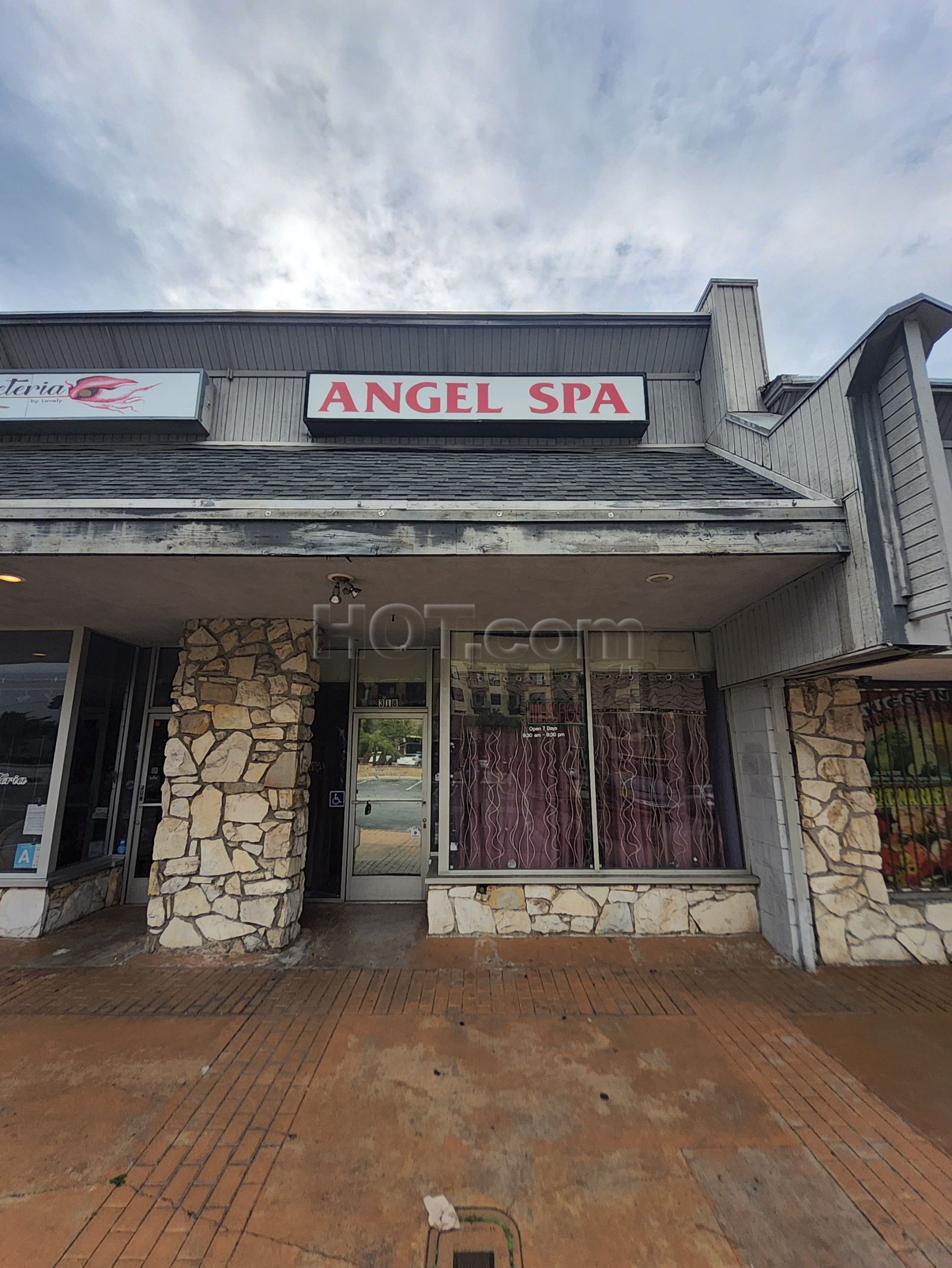 West Covina, California Angel Spa